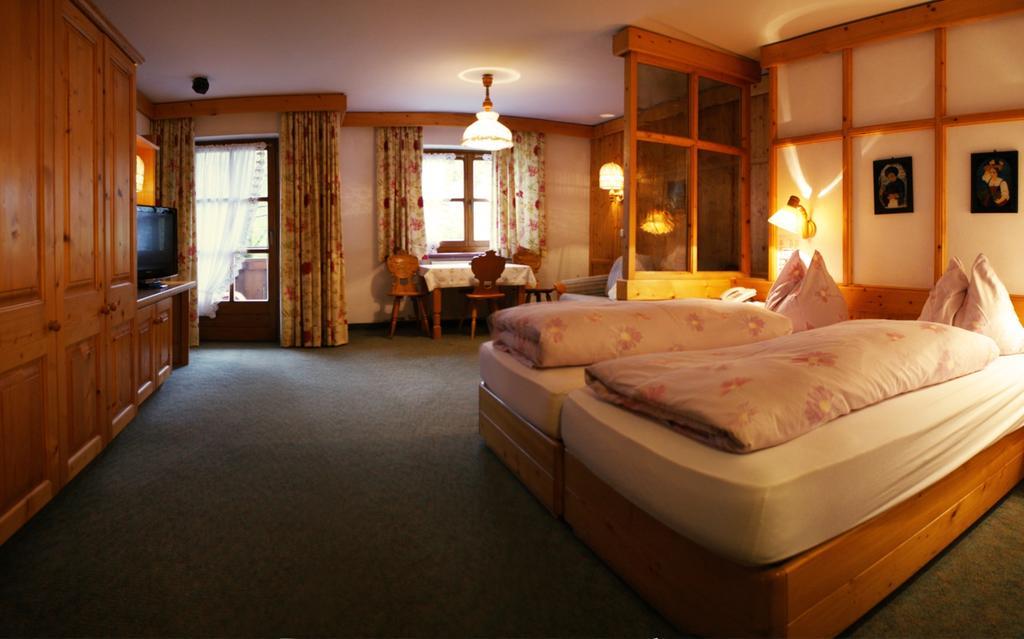 Hotel-Gasthof "Zur Muehle" Kaprun Room photo