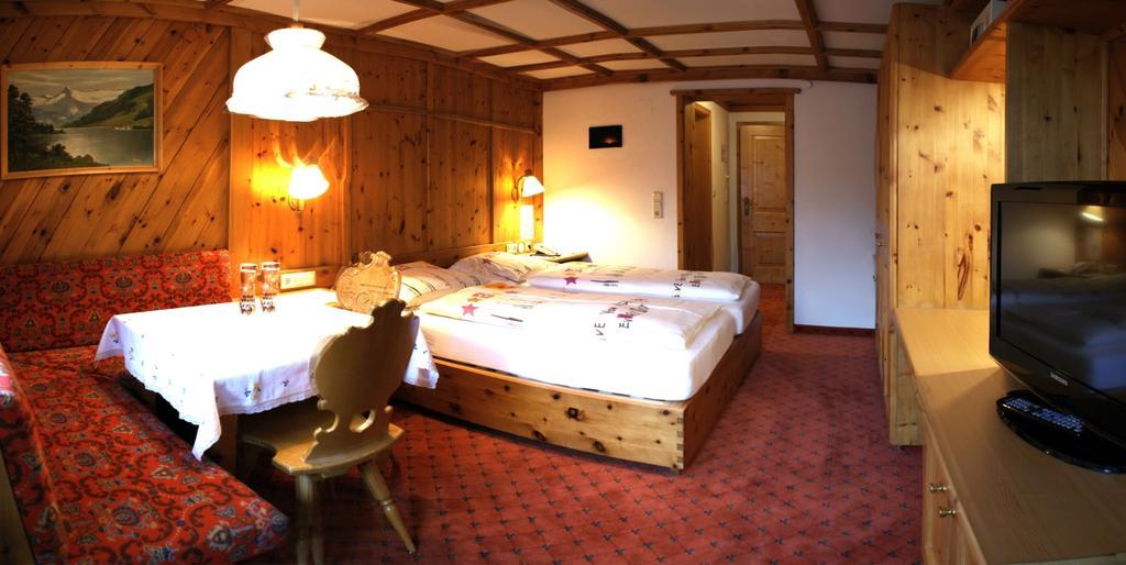 Hotel-Gasthof "Zur Muehle" Kaprun Room photo