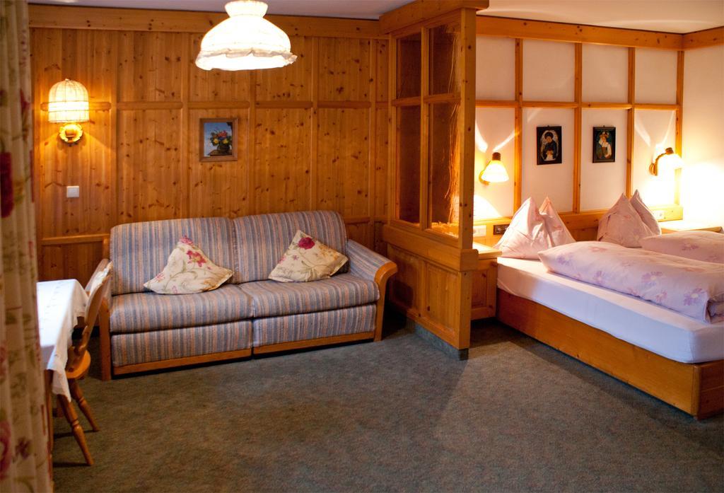 Hotel-Gasthof "Zur Muehle" Kaprun Room photo